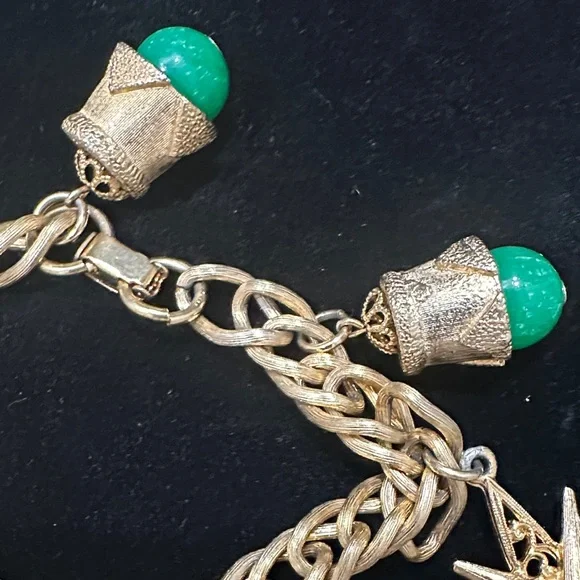 Gold and Green Charm Bracelet - Picture 4 of 4